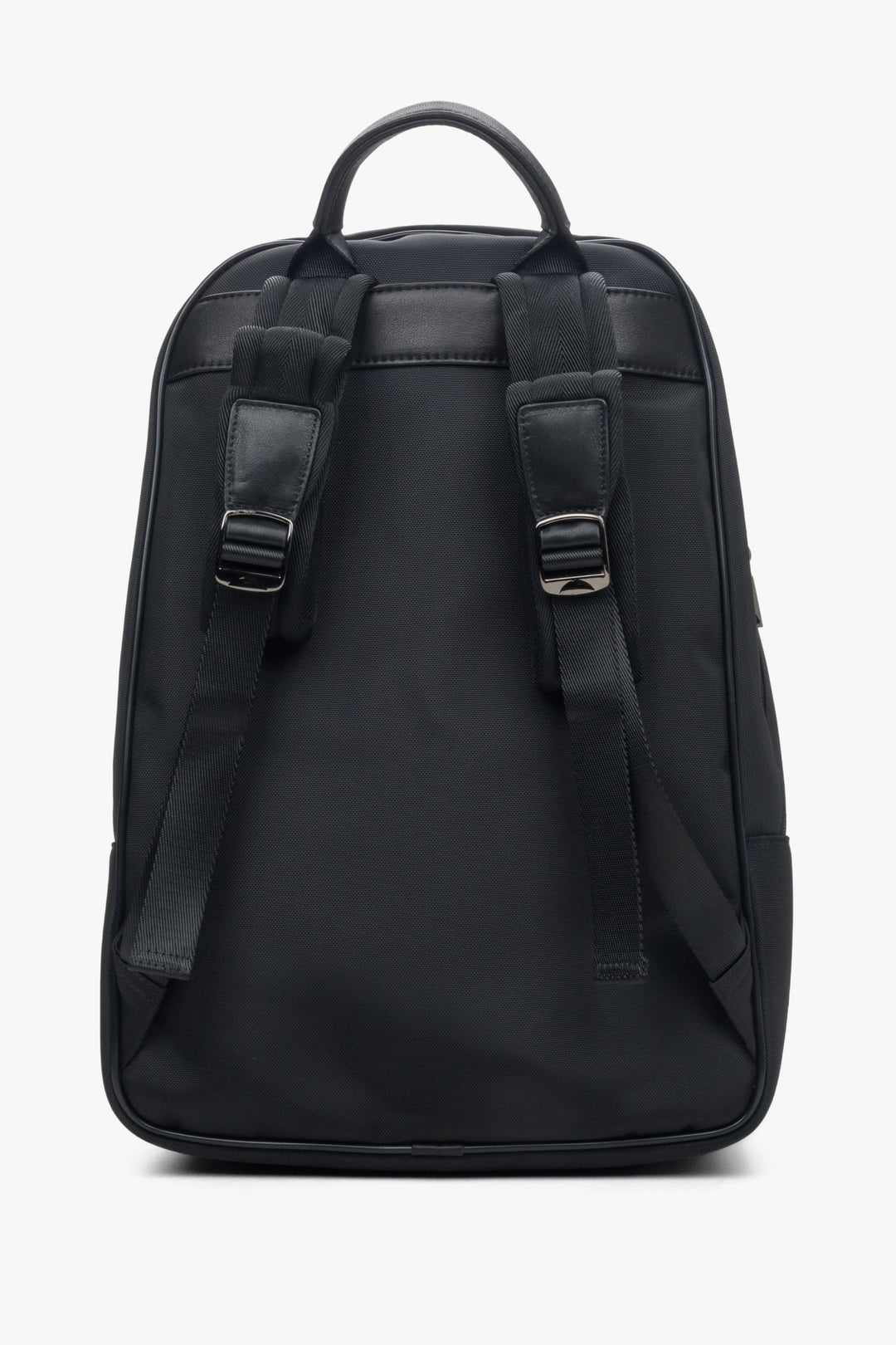 Large, spacious men's  black backpack with adjustable shoulder straps by Estro - reverse side.