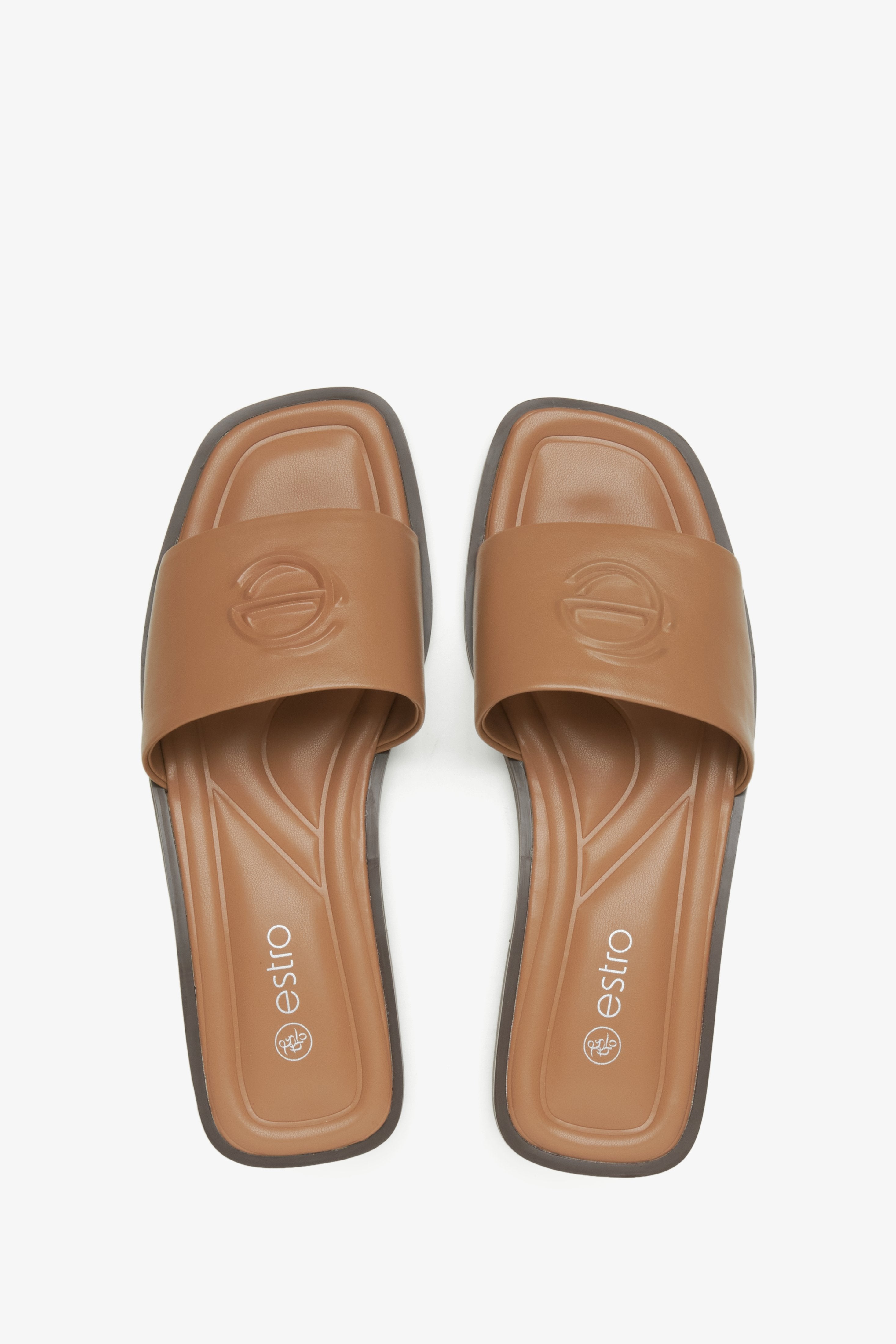 Estro women's brown leather slides - top view presentation.