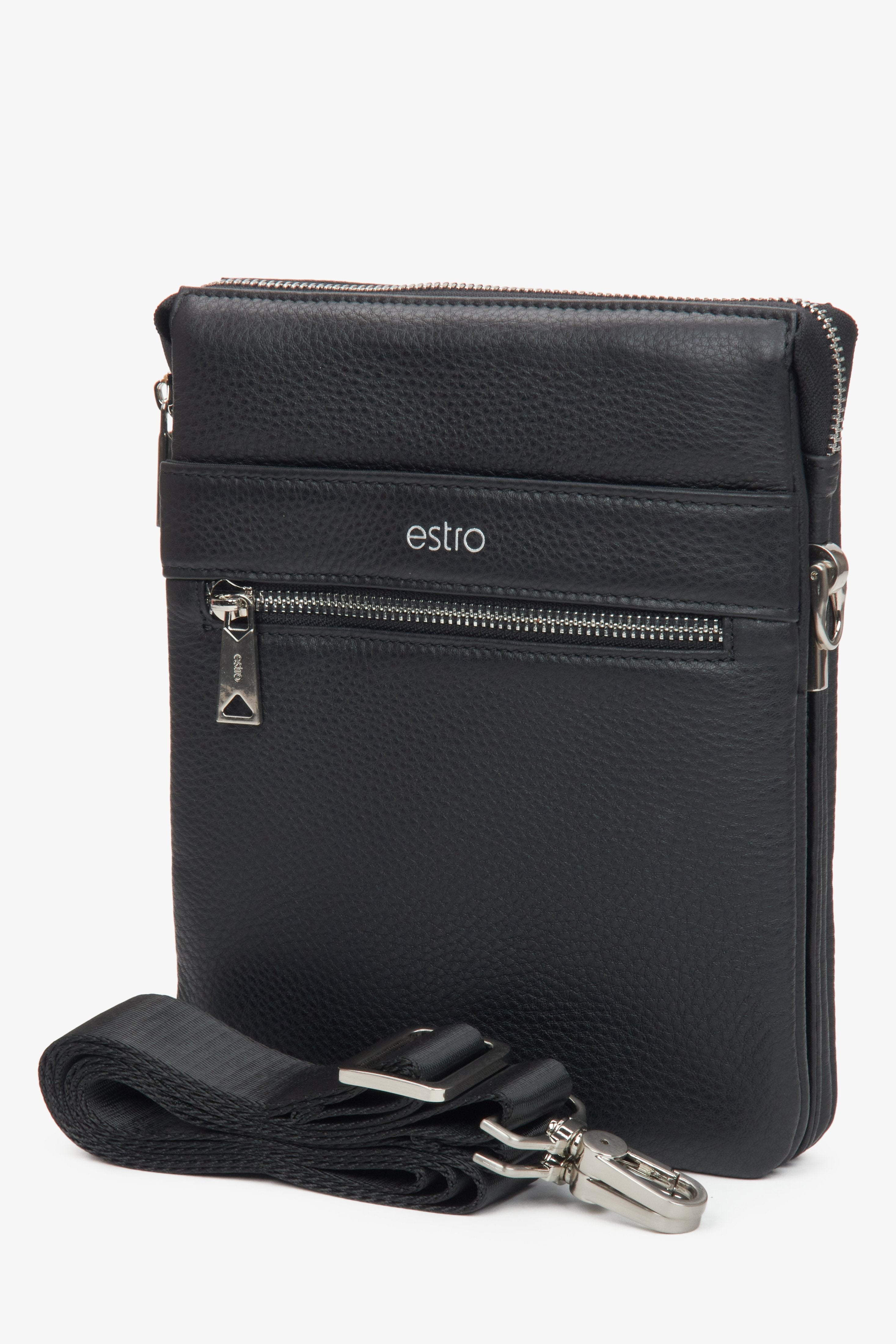 Black leather shoulder bag Estro with adjustable strap, made of genuine leather.