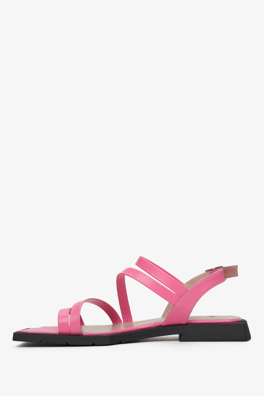 Women's summer sandals with thin straps: Estro brand, color pink.