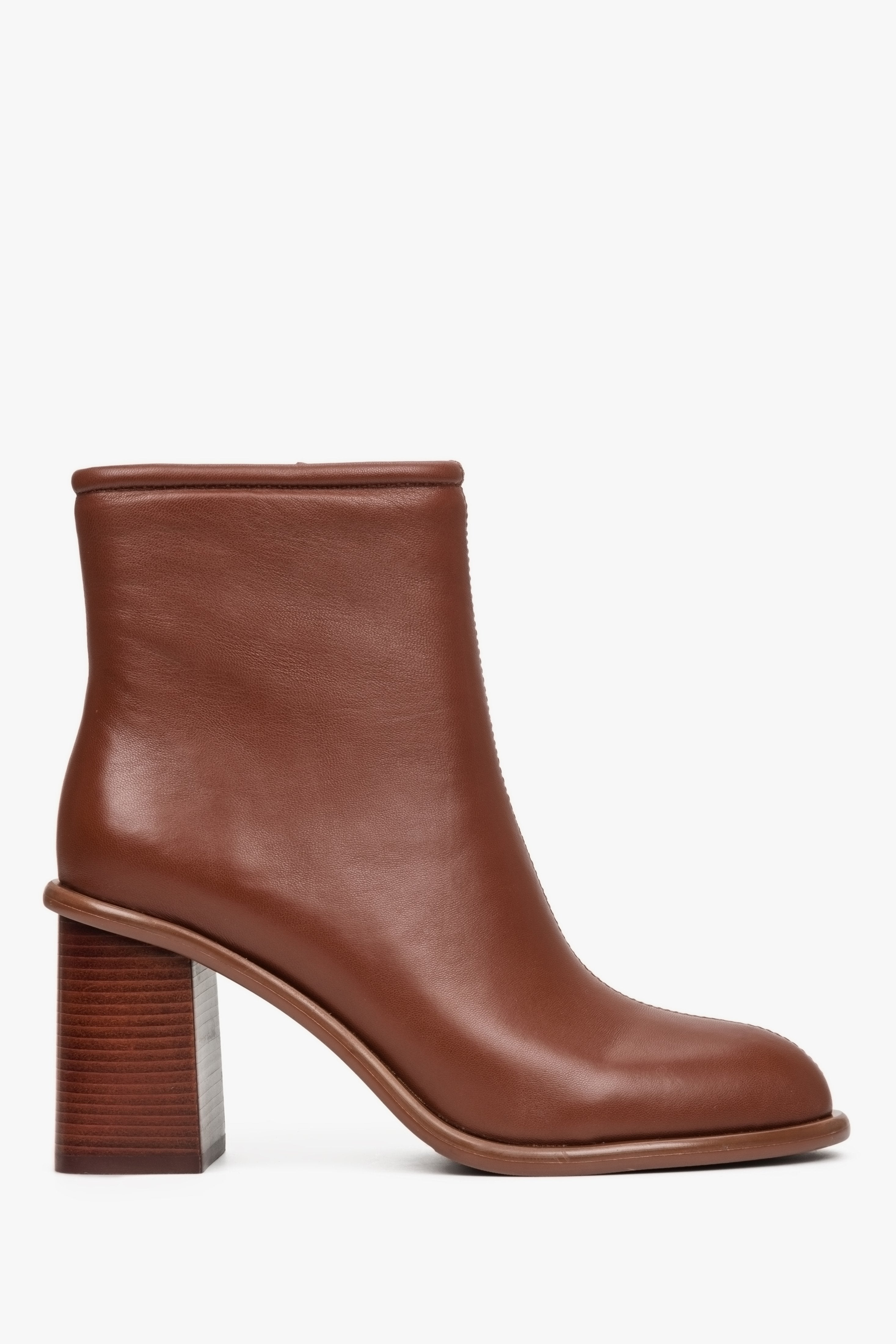 Women's dark brown leather ankle boots by Estro - shoe profile.