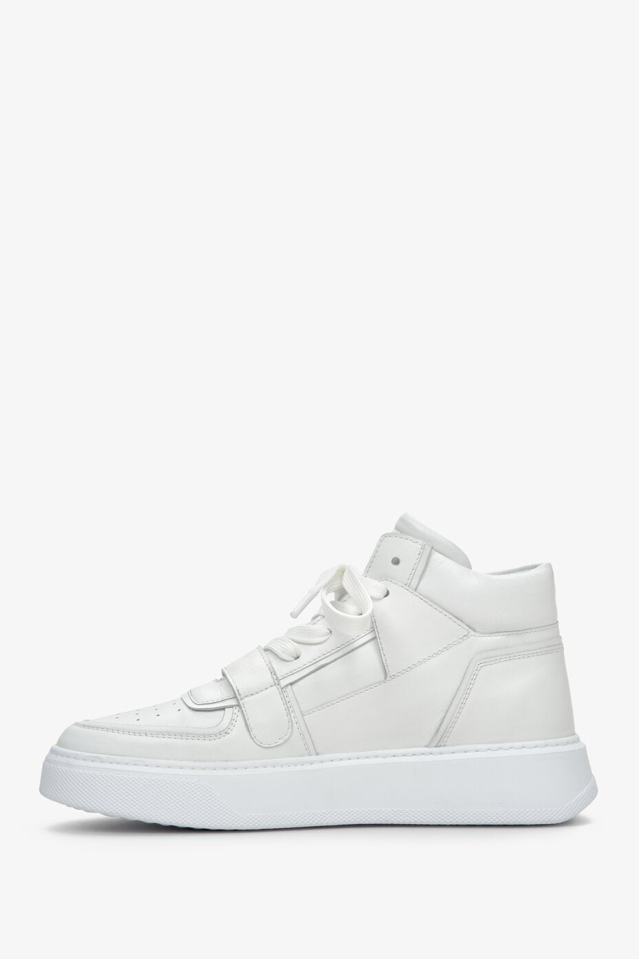 High-top women's sneakers in white made of genuine leather with laces by ES 8 - shoe profile.