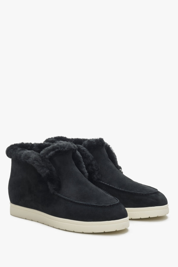 Fur and velour black low-top boots Estro - shoe profile.