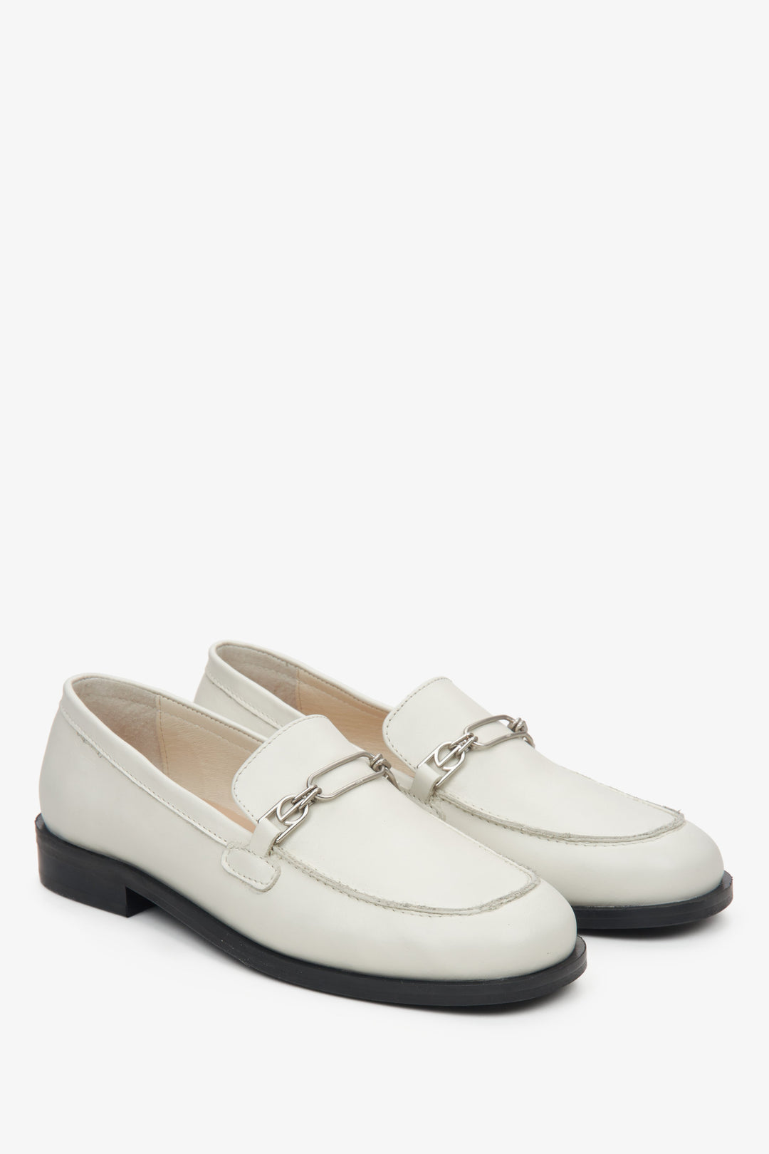 Women's milky and beige  penny loafers Estro.