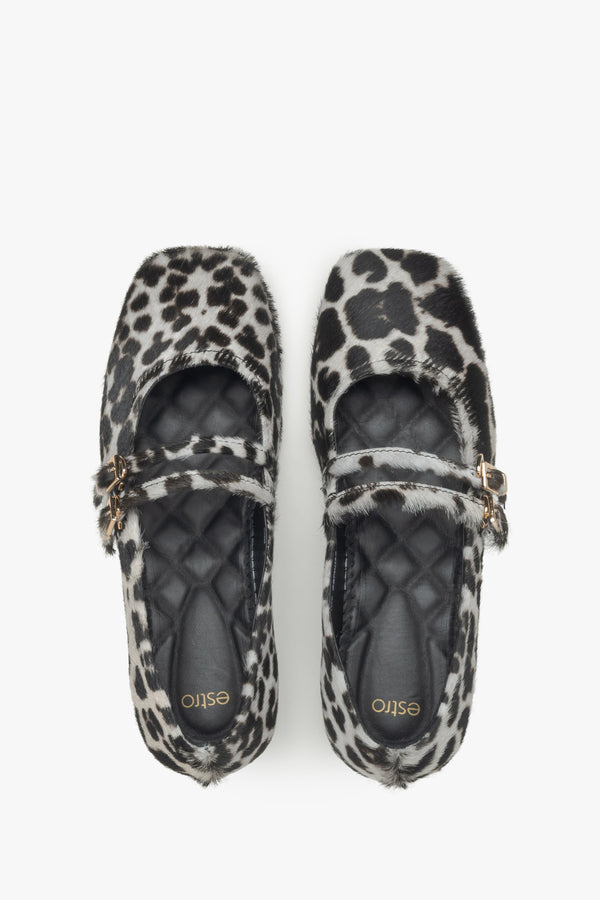 Women's fluffy leopard print ballet flats Estro - top view.