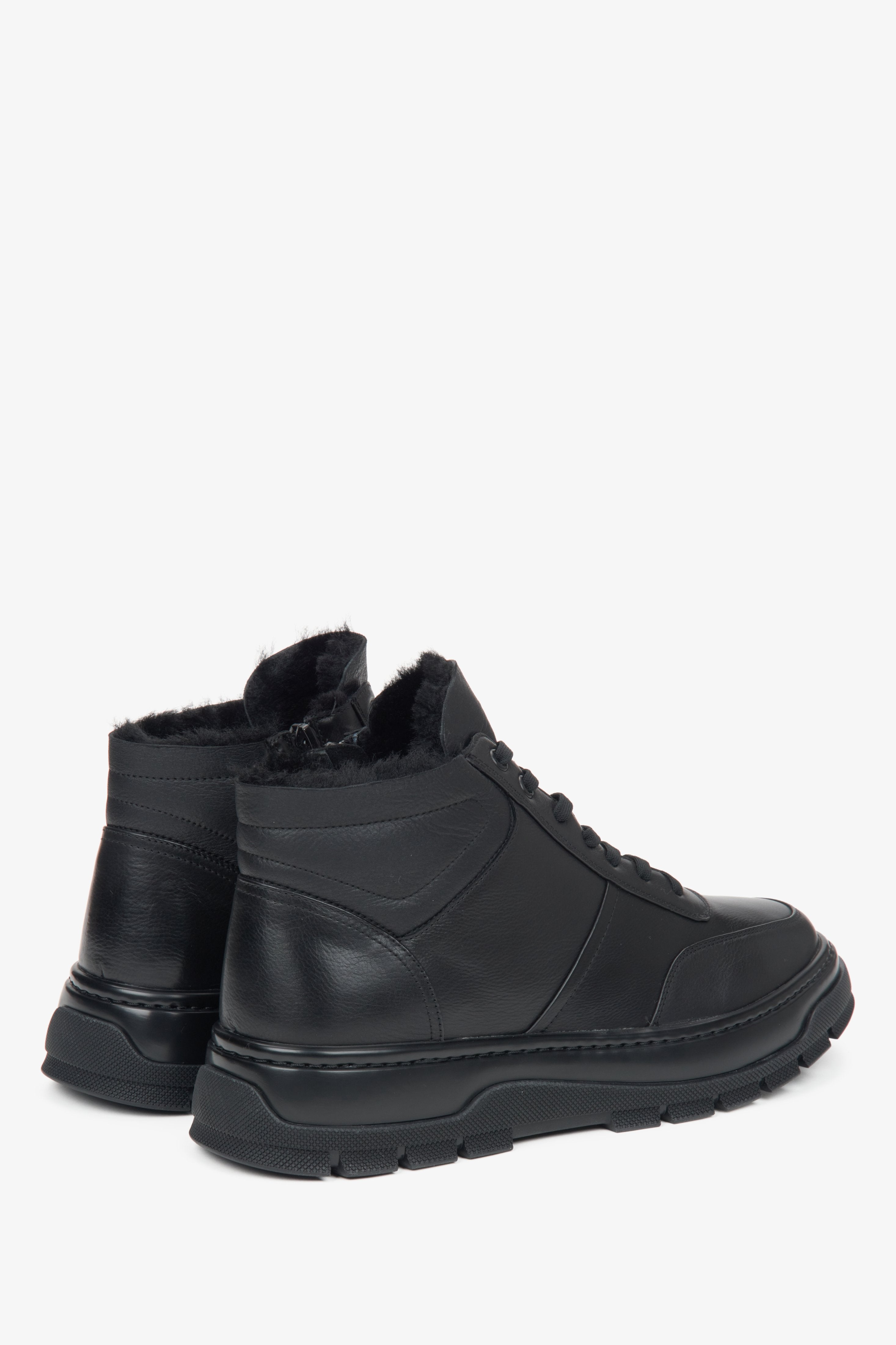 Estro black men's winter ankle boots made of natural leather.