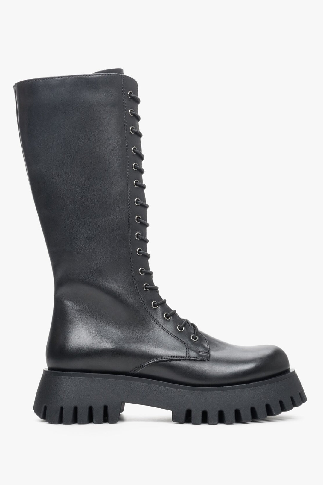 Women's black leather boots with lacing - shoe profile.