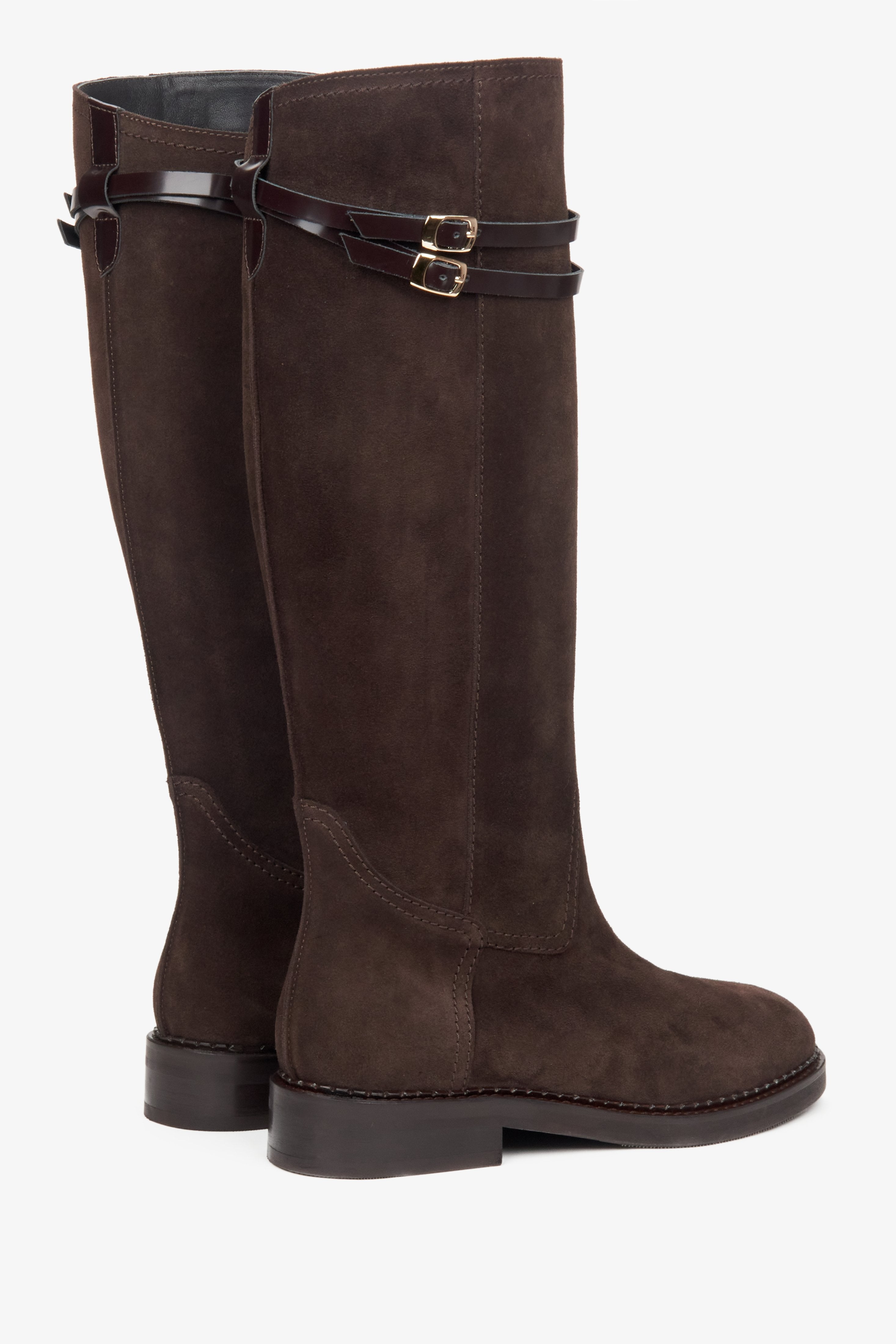 Dark brown velour women's boots by Estro - close-up of the heel and side line of the shoes.