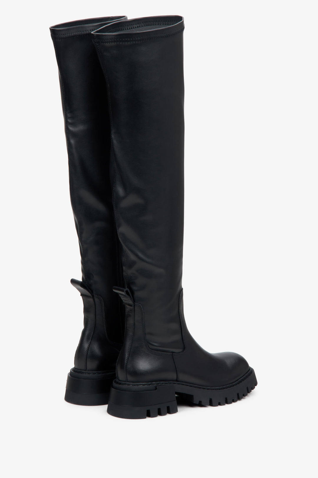 Women's black leather boots by Estro - close-up on the back.