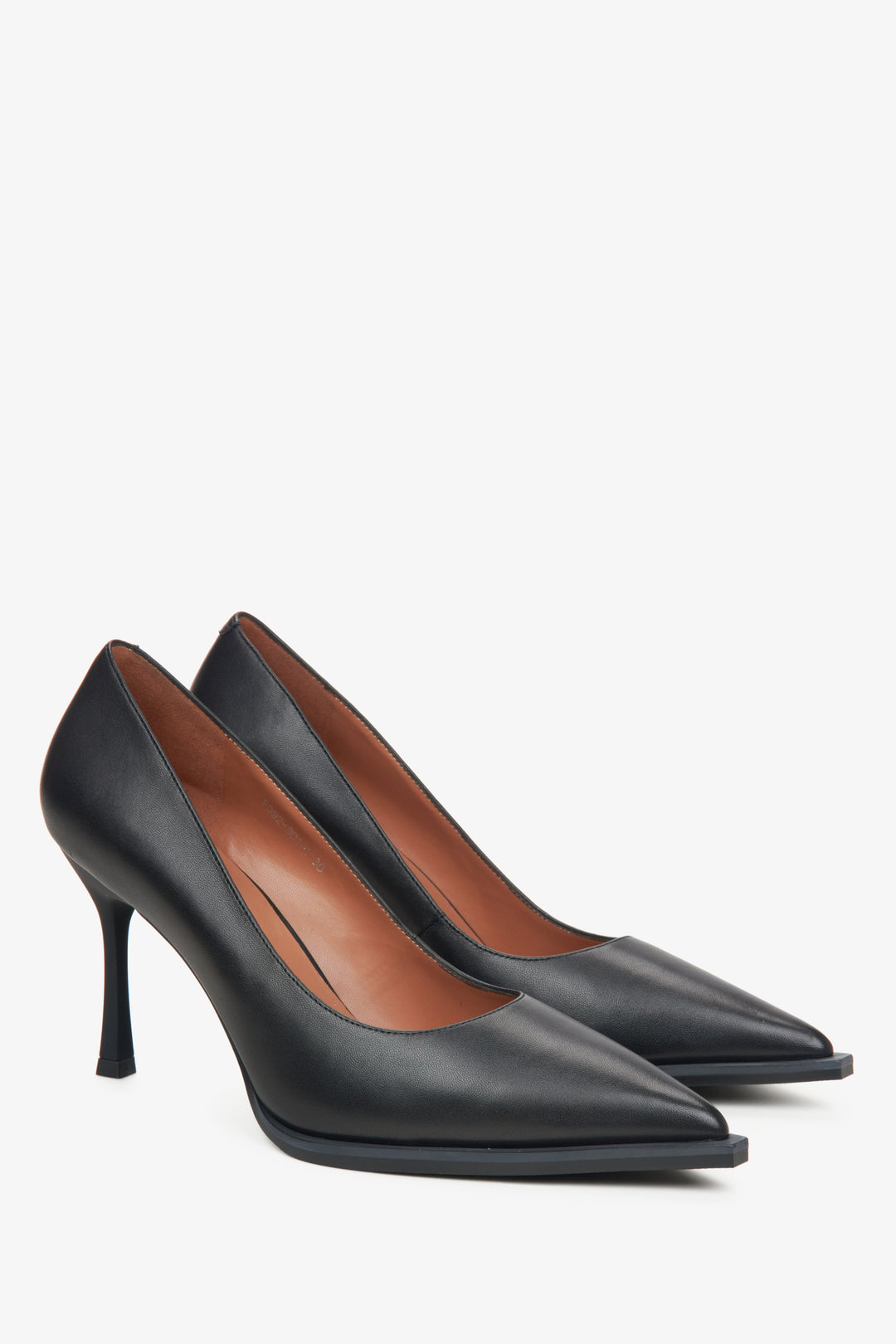 Estro women's black leather stiletto pumps.