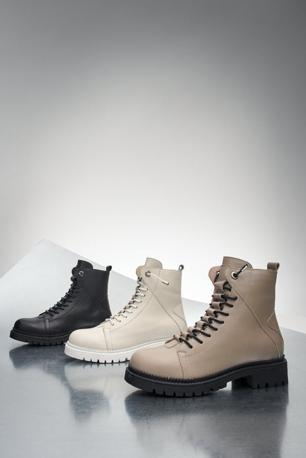 Estro women's lace-up winter boots: showcasing available colors