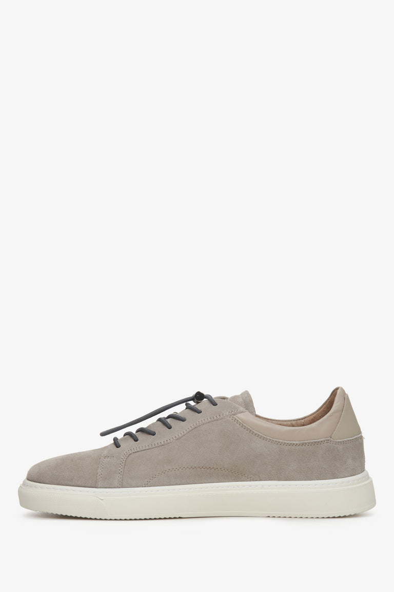 Grey suede men's Estro sneakers - shoe profile.