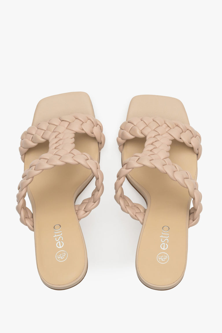 Beige heeled mules with embroided straps made of genuine leather, Estro brand.