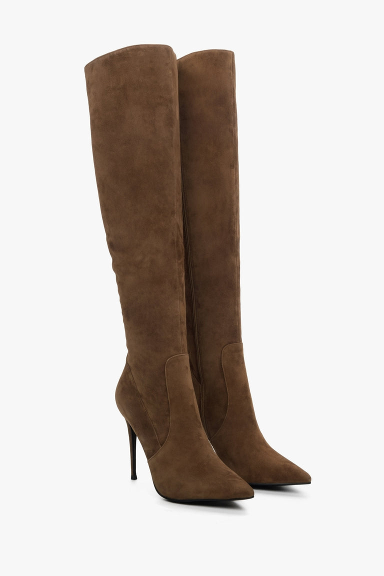 Brown velour knee-high boots Estro.