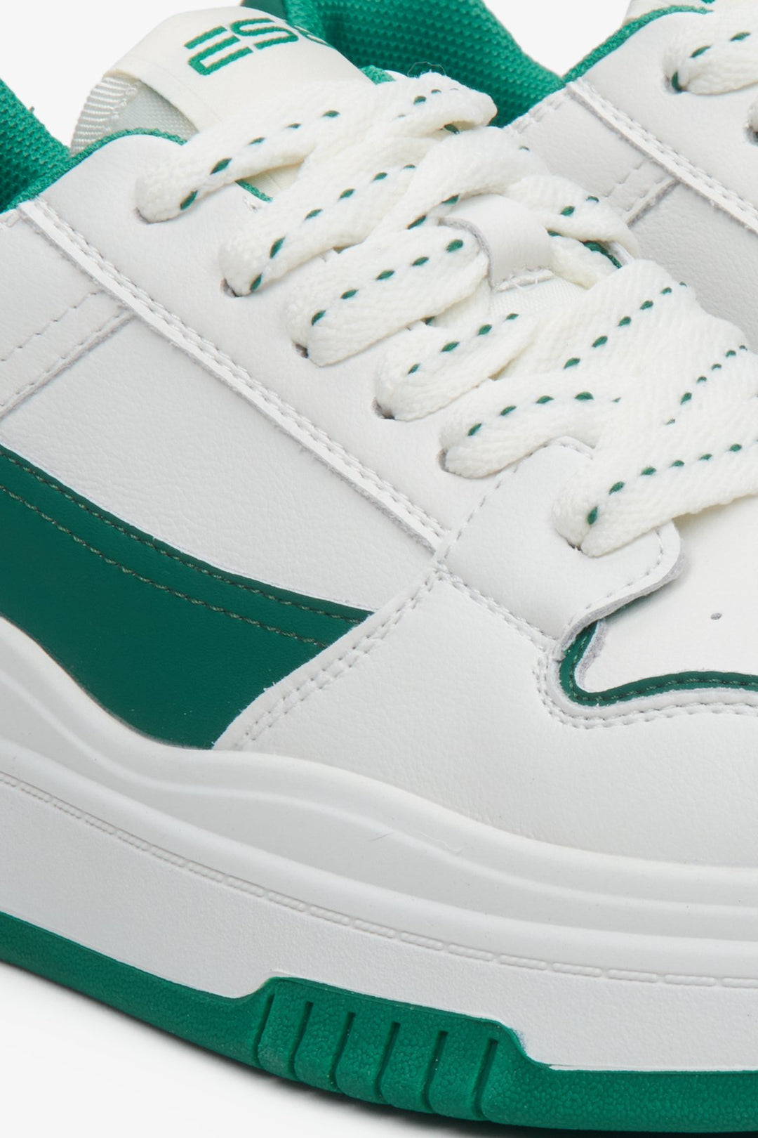 Sophisticated women's white and green leather sneakers ES8 ER00113314 - close-up on details.