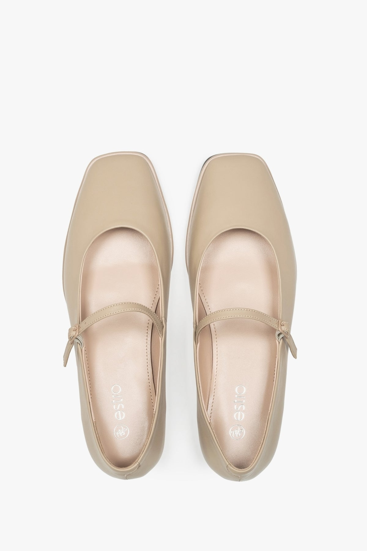 Women's beige moccasins with a buckle by Estro - top view presentation.