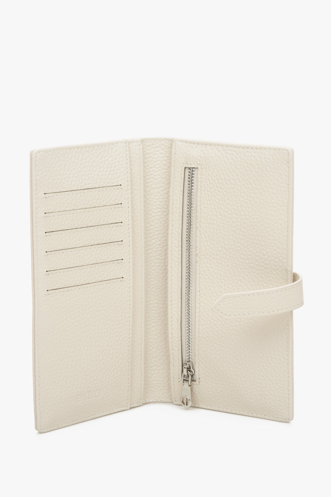 Large, light beige leather women's wallet by Estro - interior model.