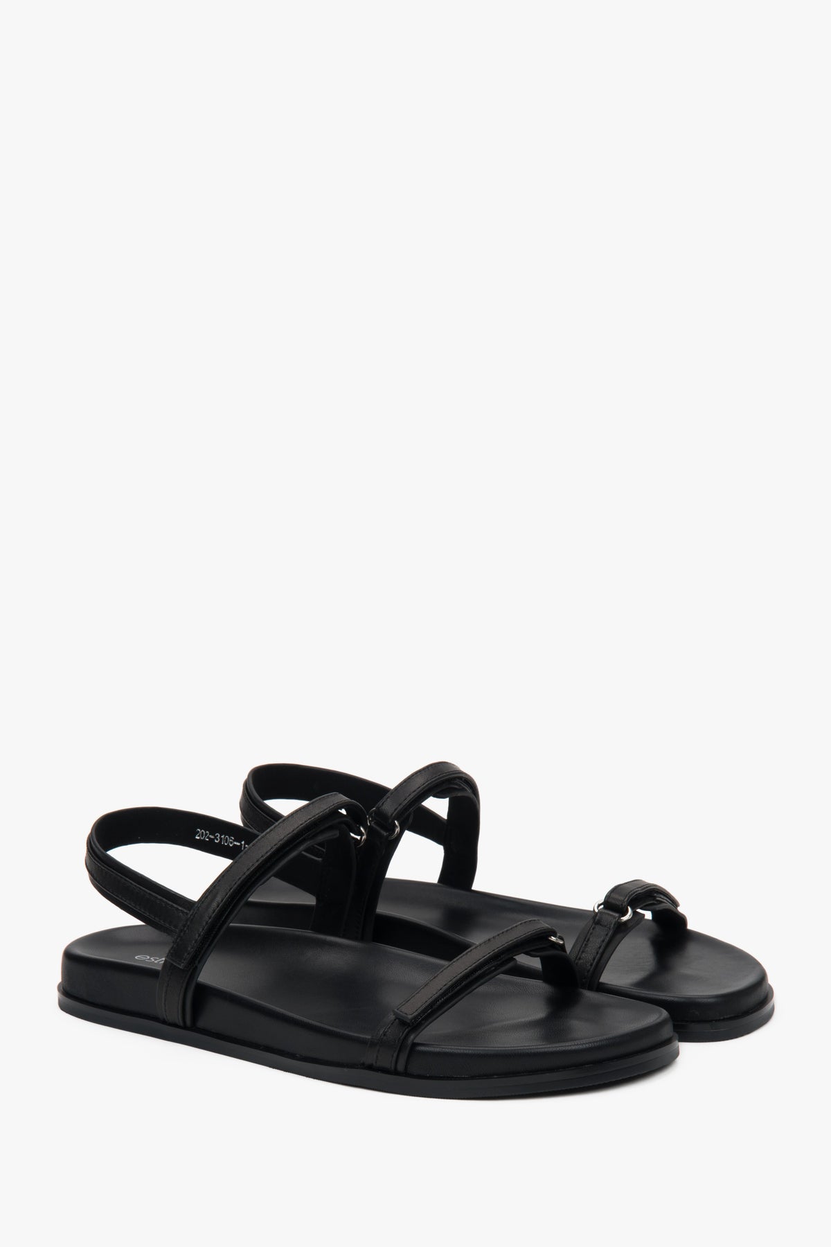 Stylish black  Estro women's sandals with a minimalist design of thin straps, offering comfort thanks to the flexible sole.