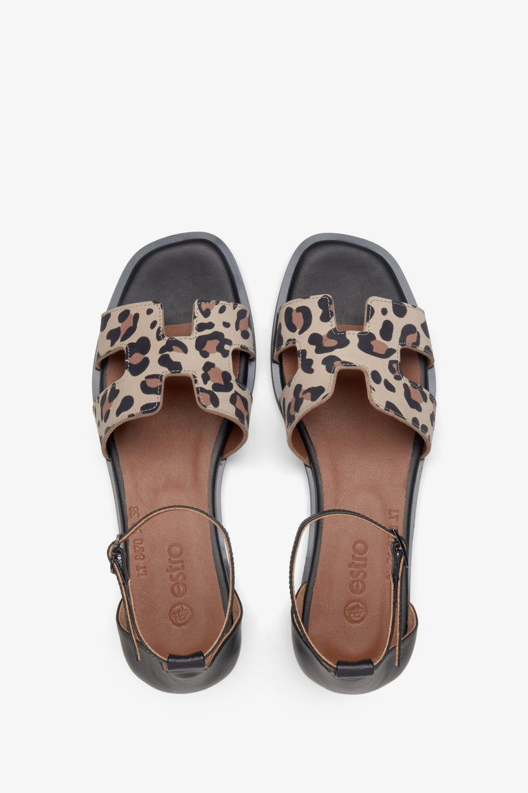 Estro women's brown leather sandals with an animal print - top view presentation.