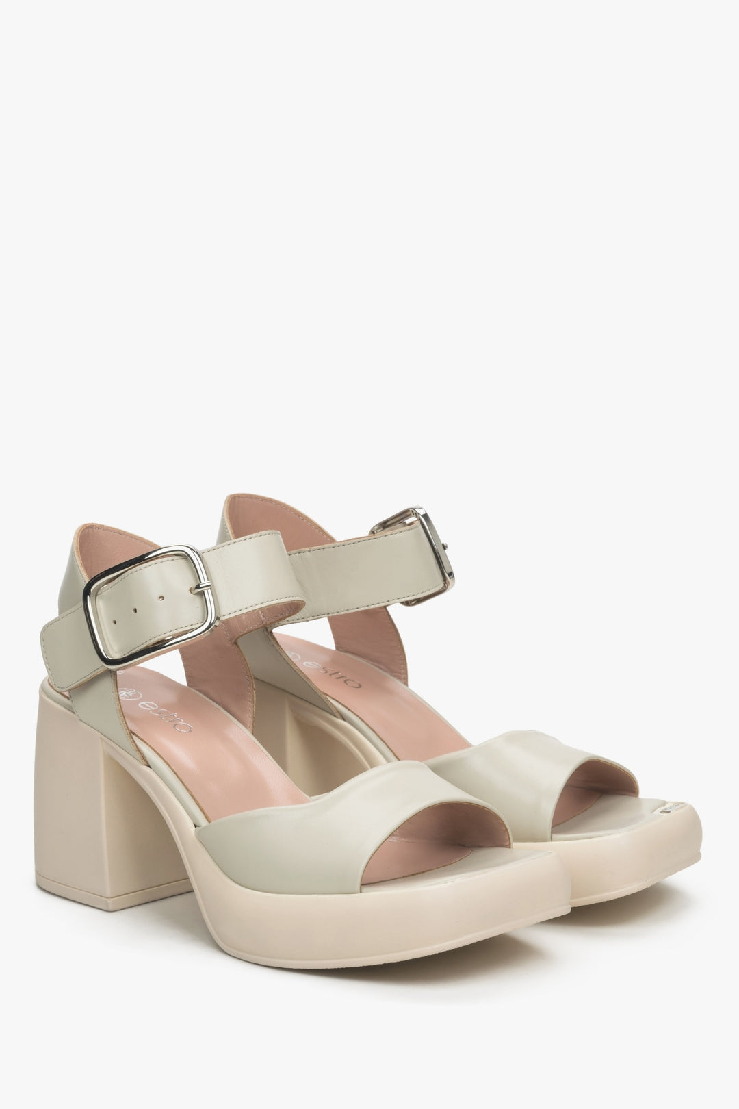 Women's beige-grey leather sandals with a block heel by Estro.