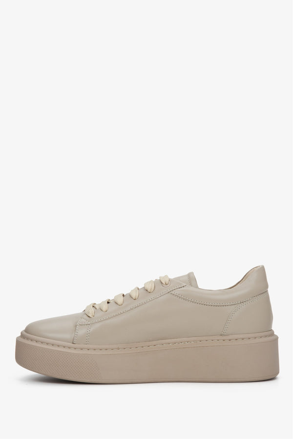 Women's beige sneakers made of genuine leather by Estro for fall - shoe profile.