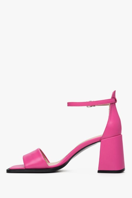 Women's pink block-heeled sandals made of natural leather by Estro - shoe profile.