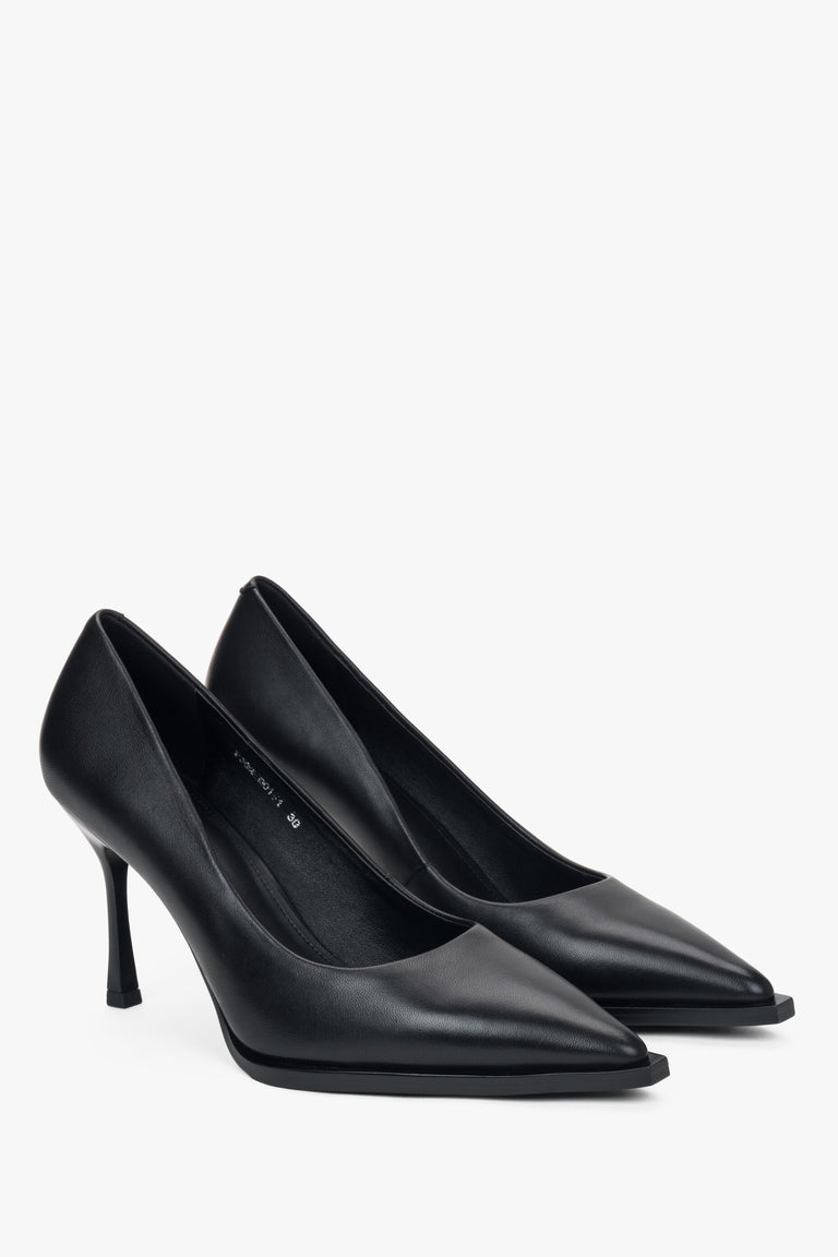 Estro women's black leather stiletto pumps.
