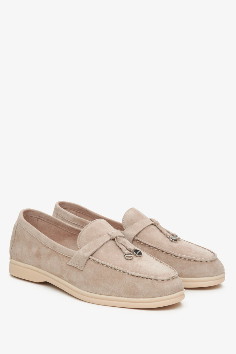 Women's Beige Tassel Loafers made of Velour Estro ER00112681