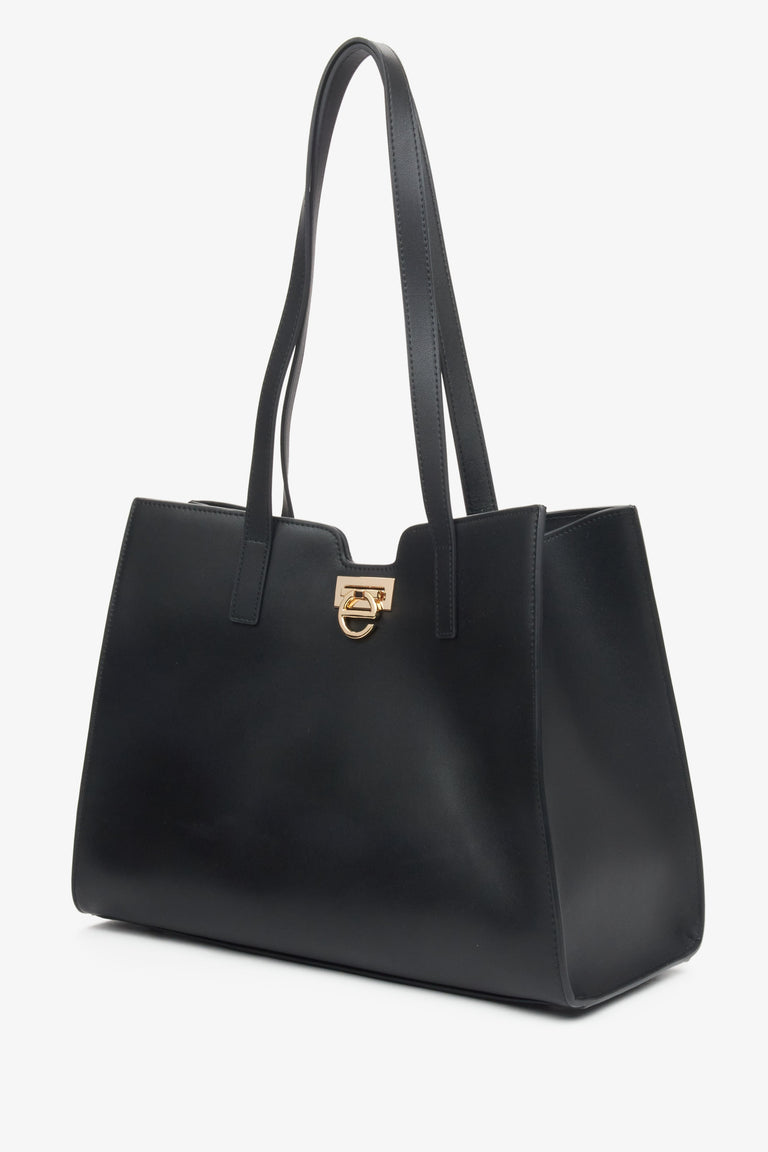 Women's black shopper bag by Estro.