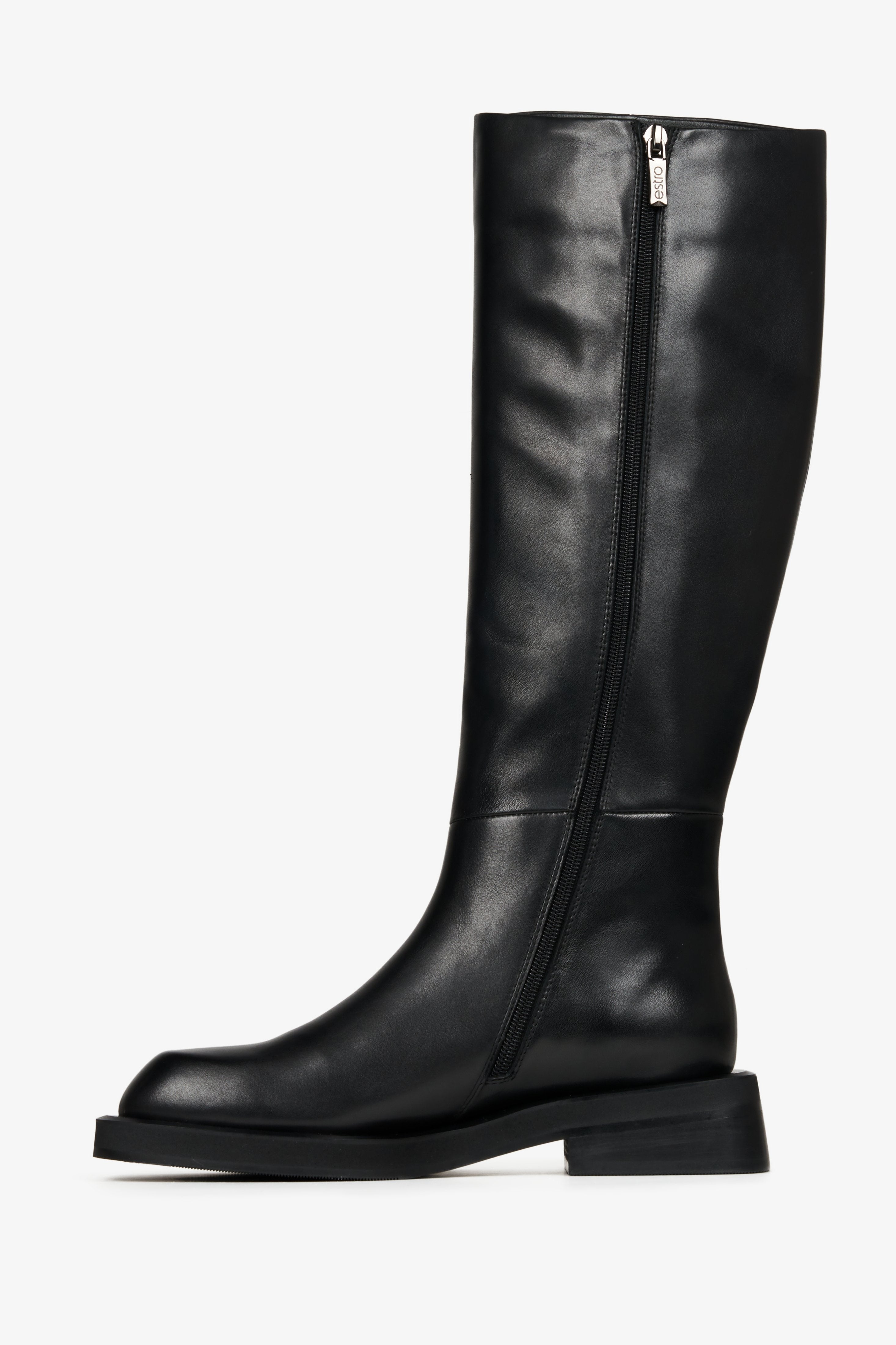 High women's black leather boots by Estro - close-up of the inner profile of the shoe.