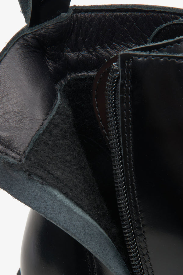 Women's black Estro  leather ankle boots - close-up of the interior.