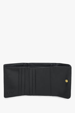 Estro women's black wallet - showcasing the interior design.