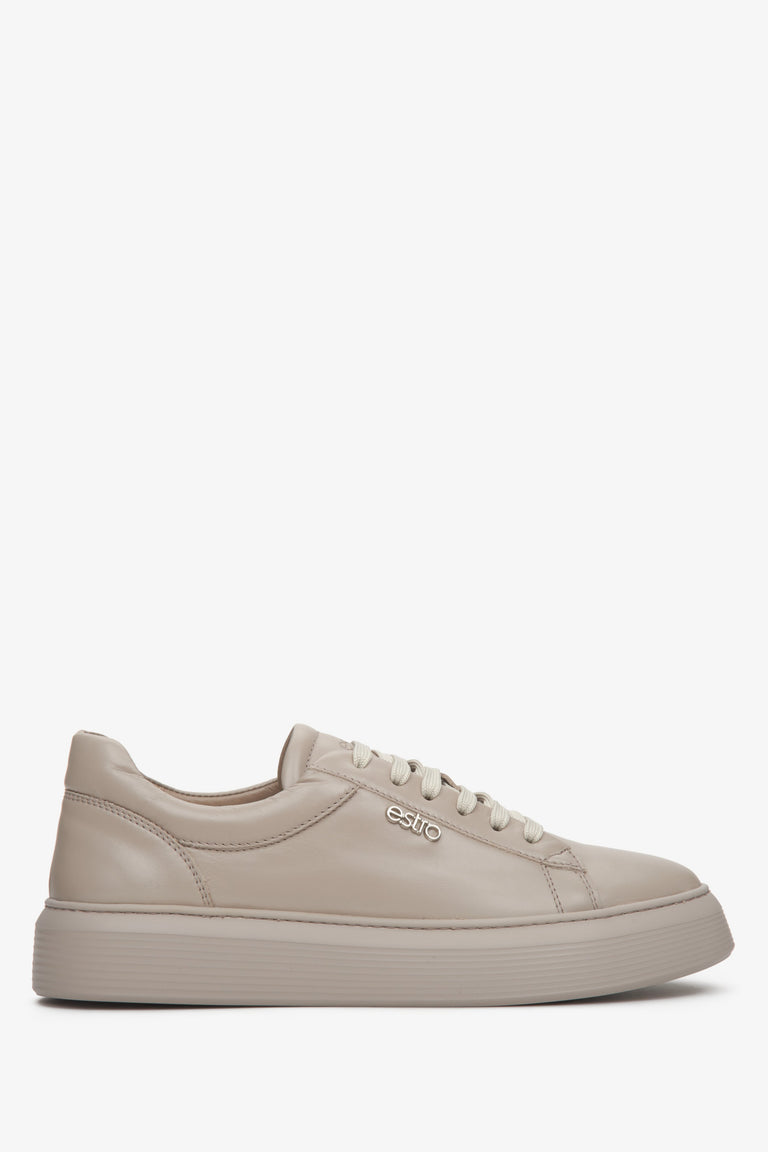 Estro women's leather spring sneakers with laces - shoe profile.