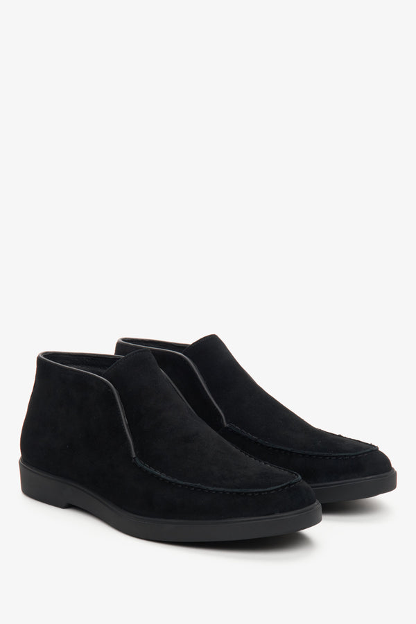 Estro black velour men's ankle boots.