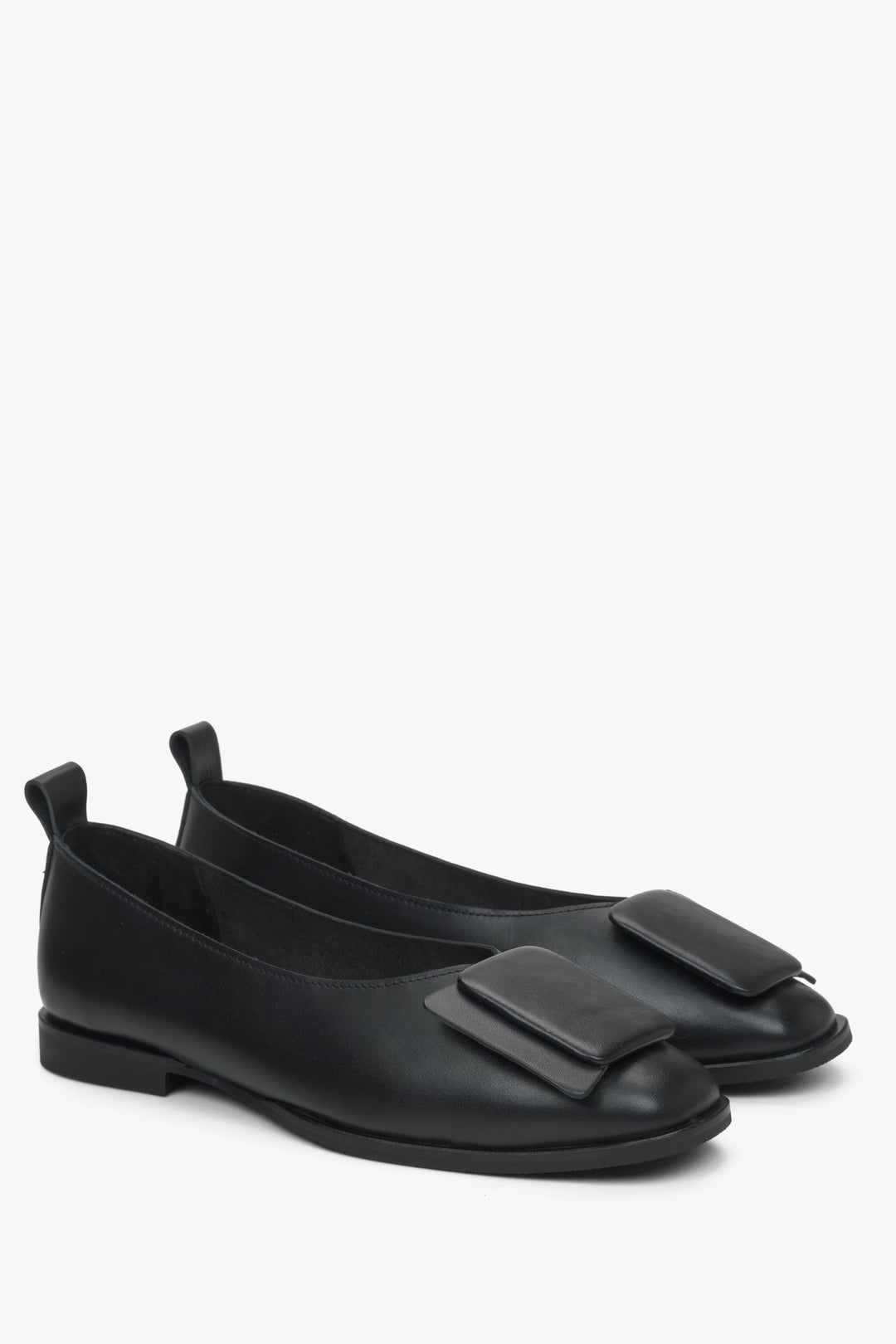 Women's black leather ballet flats by Estro.