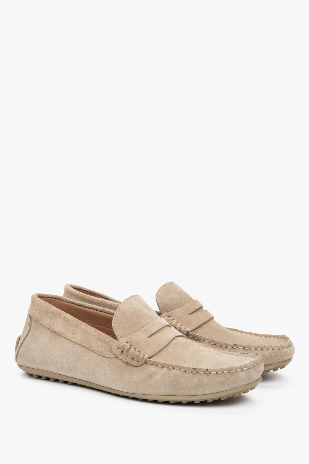 Beige men's loafers made of natural velour.
