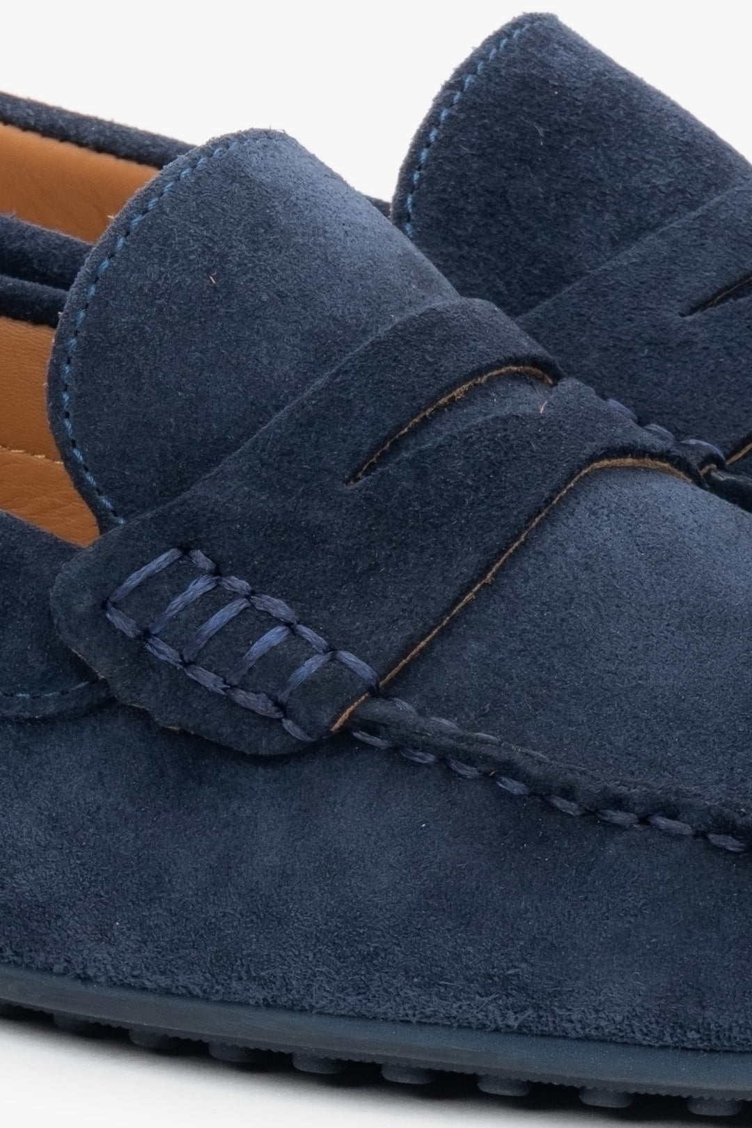 Navy blue velour men’s moccasins – details.