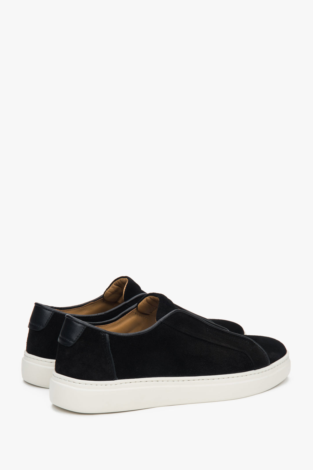 Black velour men's sneakers by Estro, made from Italian natural velour and set on a flexible, springy sole.