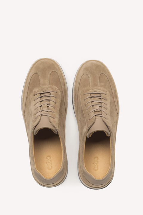 Men’s velour sneakers in beige with a soft texture and flexible sole design