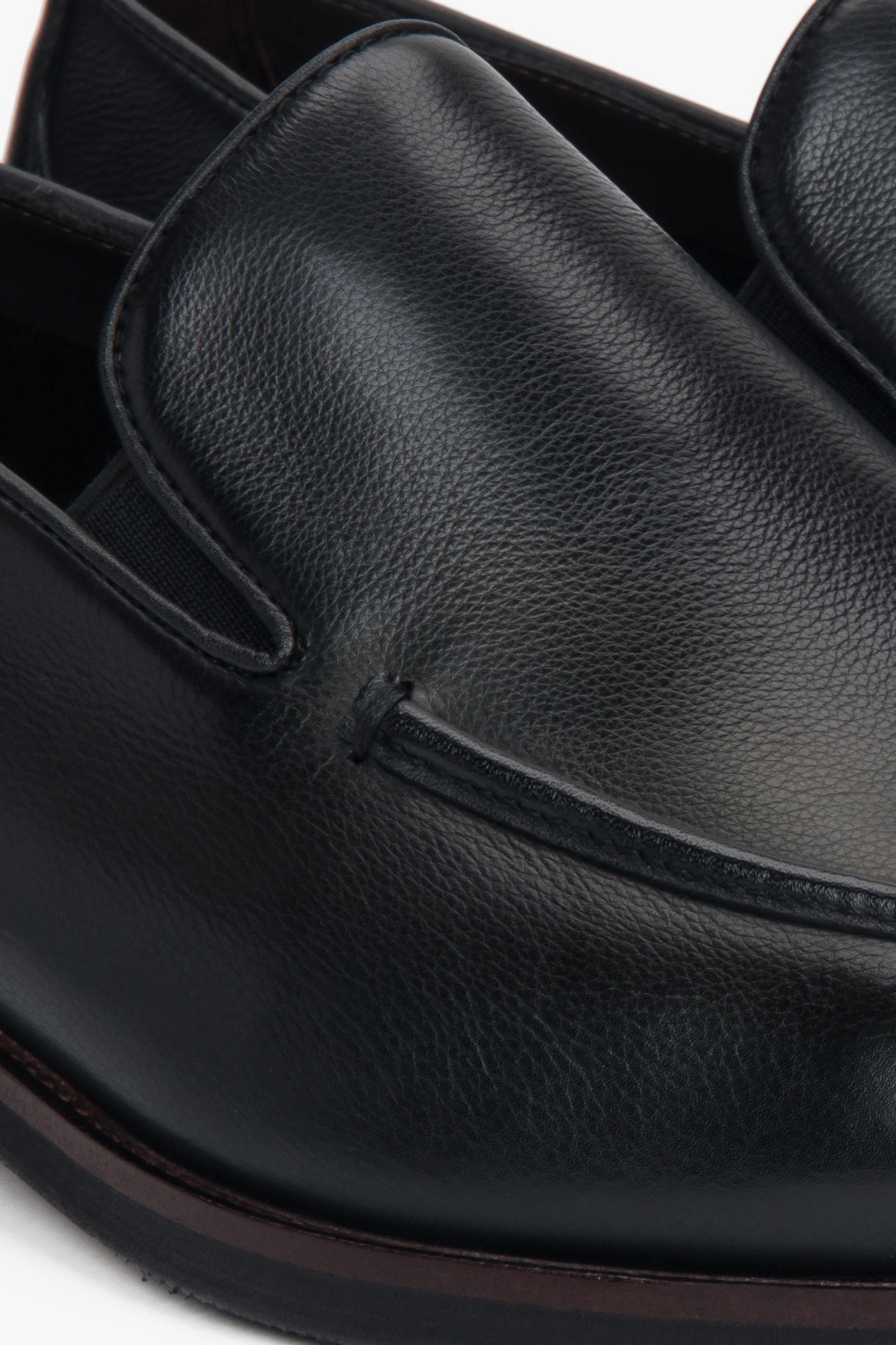 Timeless and comfortable — men's black genuine leather loafers Estro ER00117520, perfect for both formal and smart-casual outfits.