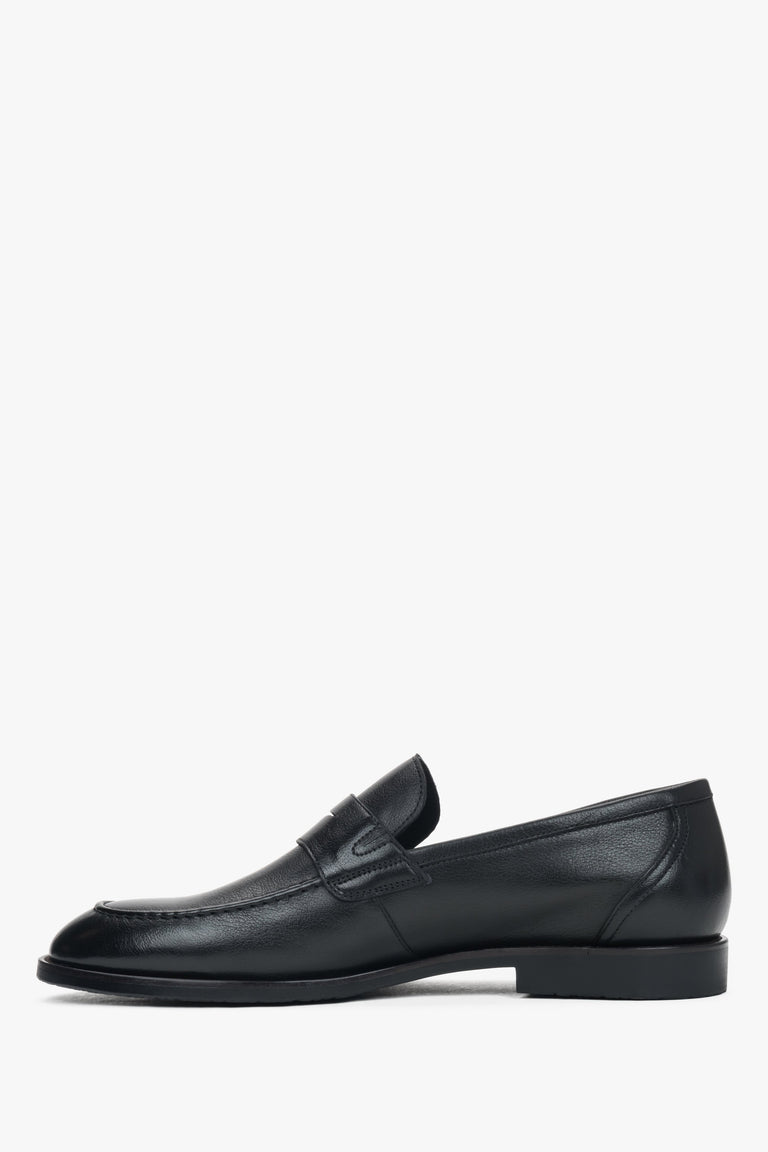 Men’s black classic loafers in genuine leather Estro.