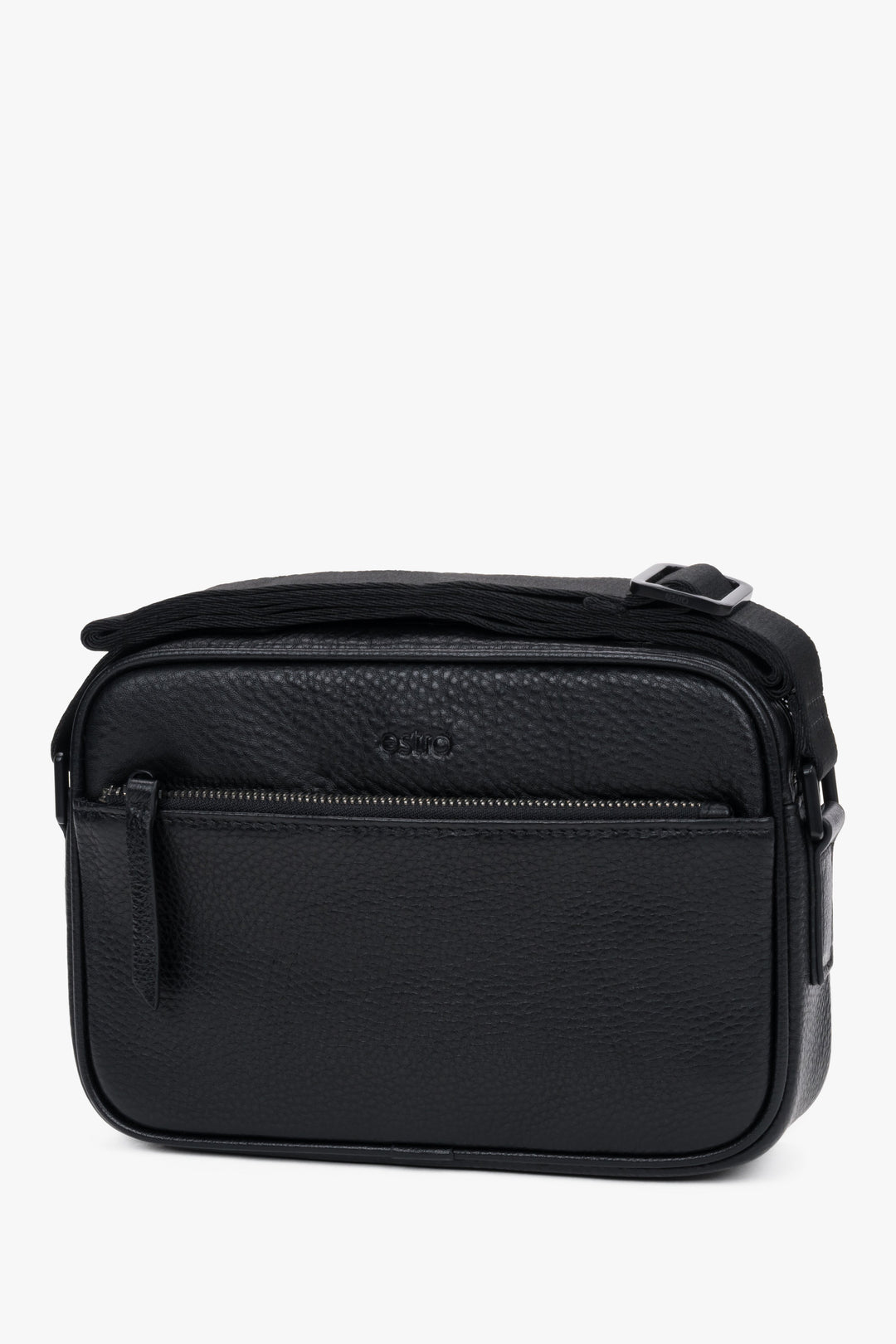 Elegant men’s crossbody pouch bag Estro made of black pebbled leather.