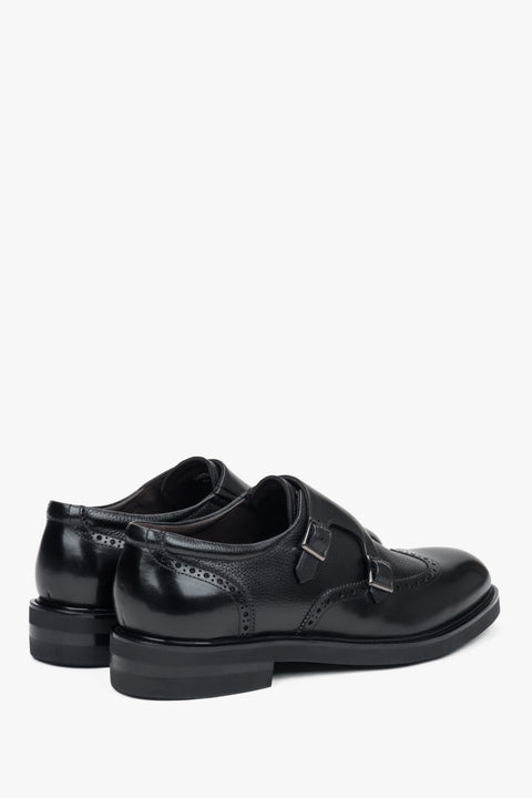 Classic men's black brogues made from leather and finished with sophisticated monk straps by Estro.