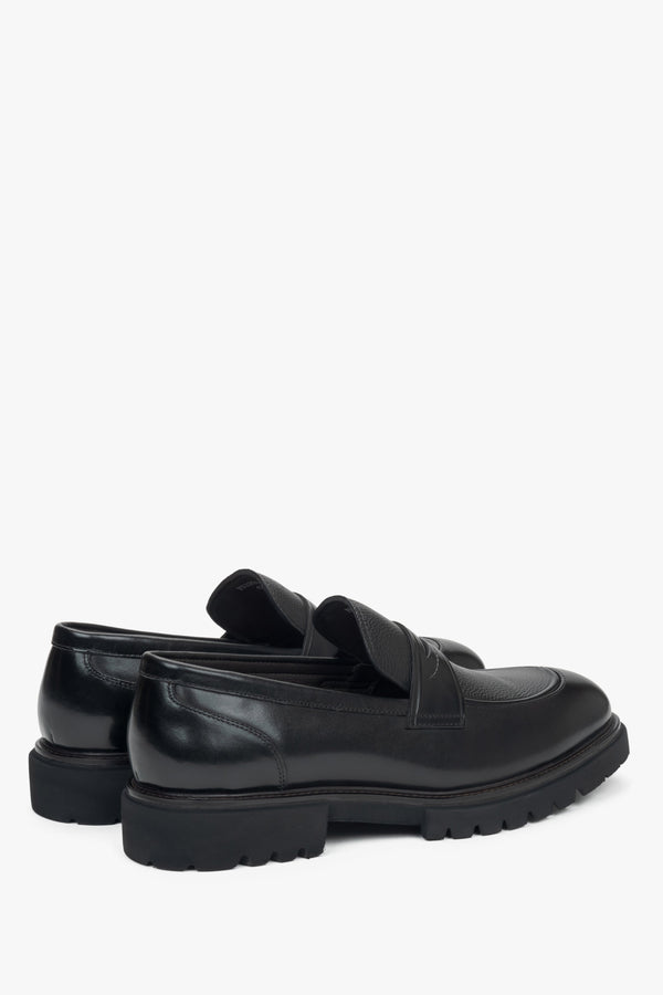 With a comfortable sole, men's black leather penny loafers Estro ER00115982.