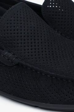 Casual black perforated loafers Estro with a natural leather insole.