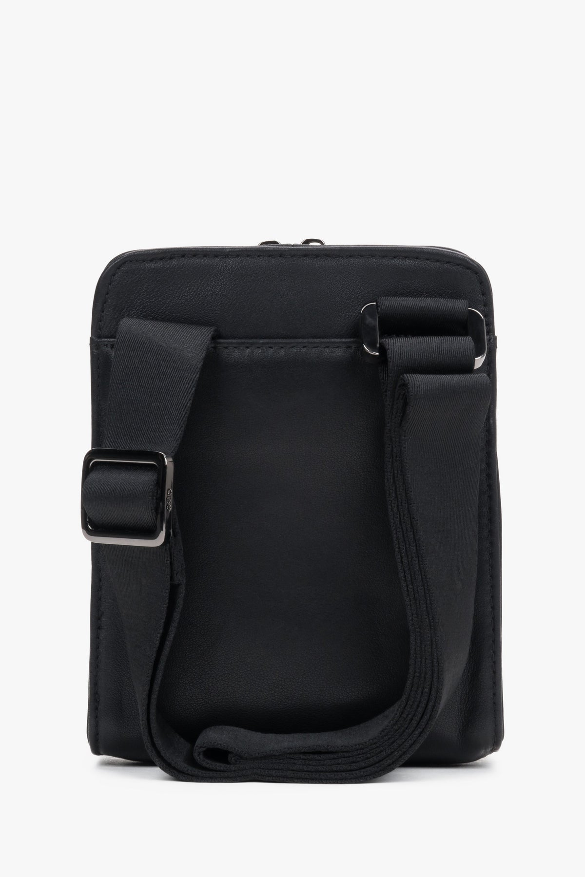 Men’s black shoulder bag made of genuine leather Estro.