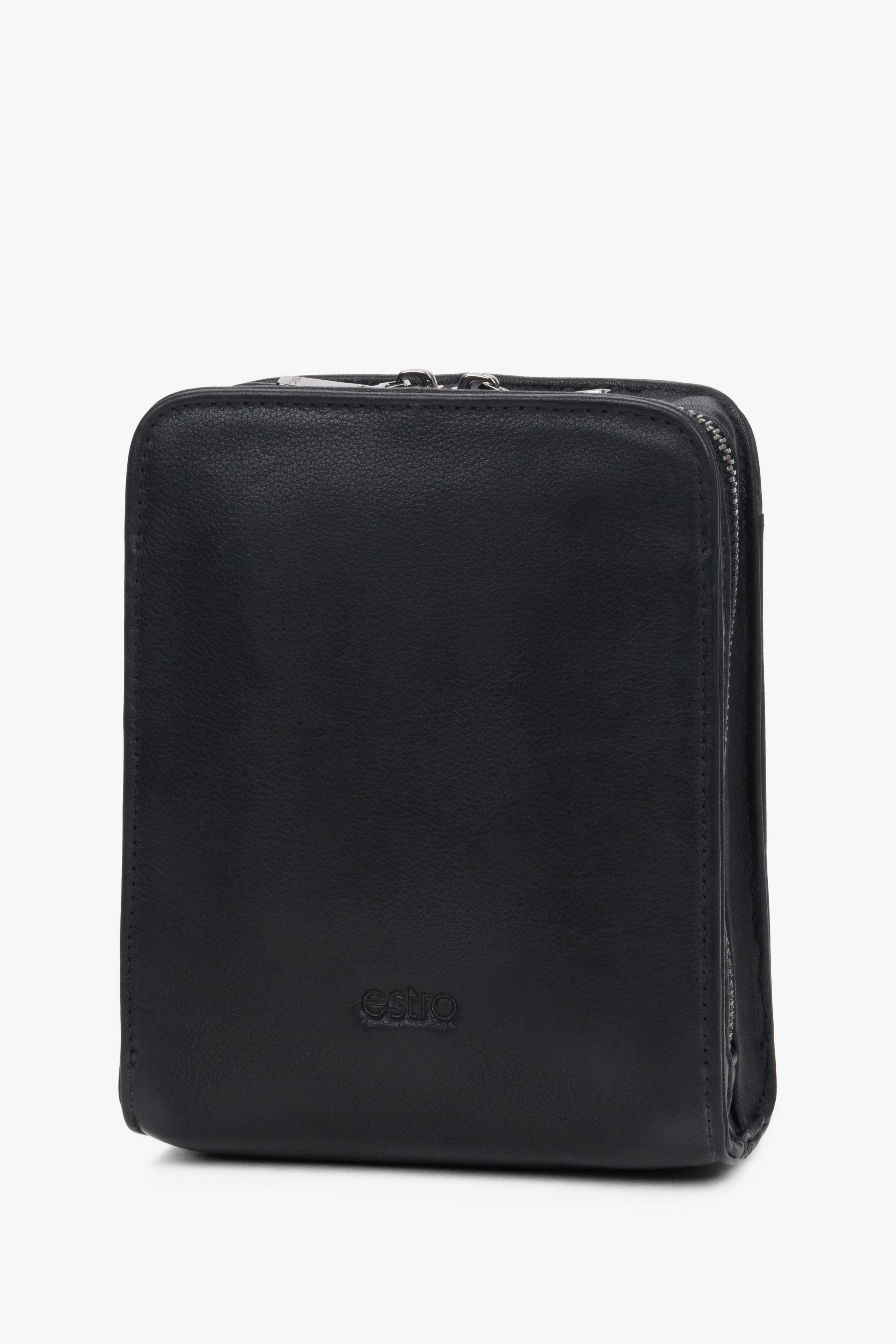 Elegant men’s shoulder bag Estro made of black genuine leather.