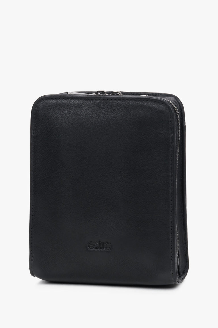 Elegant men’s shoulder bag Estro made of black genuine leather.