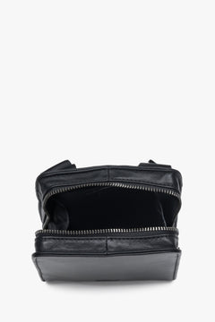 Classic black leather shoulder bag for men by Estro.