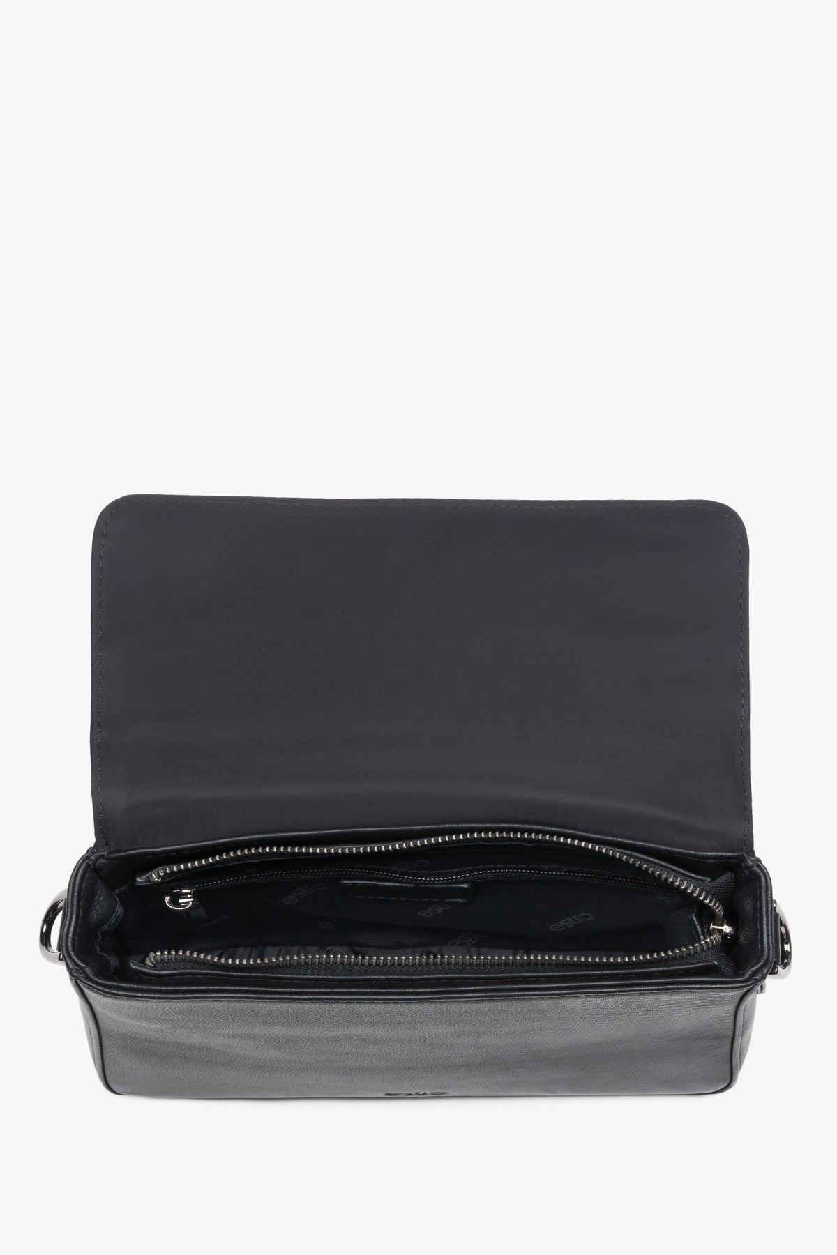 Men’s shoulder bag Estro made of high-quality black genuine leather.